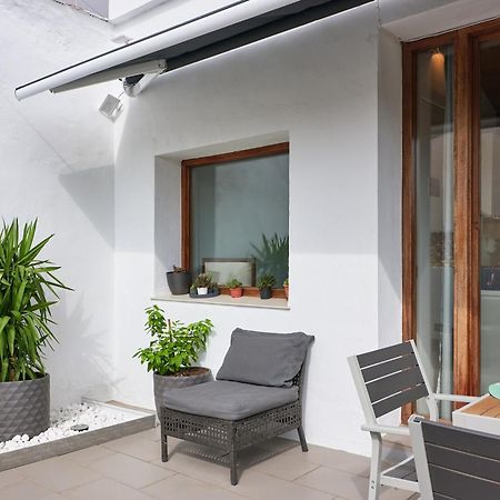 Sunny Cozy Penthouse With A Terrace At Plaza Del Carmen Lägenhet Valencia Exteriör bild