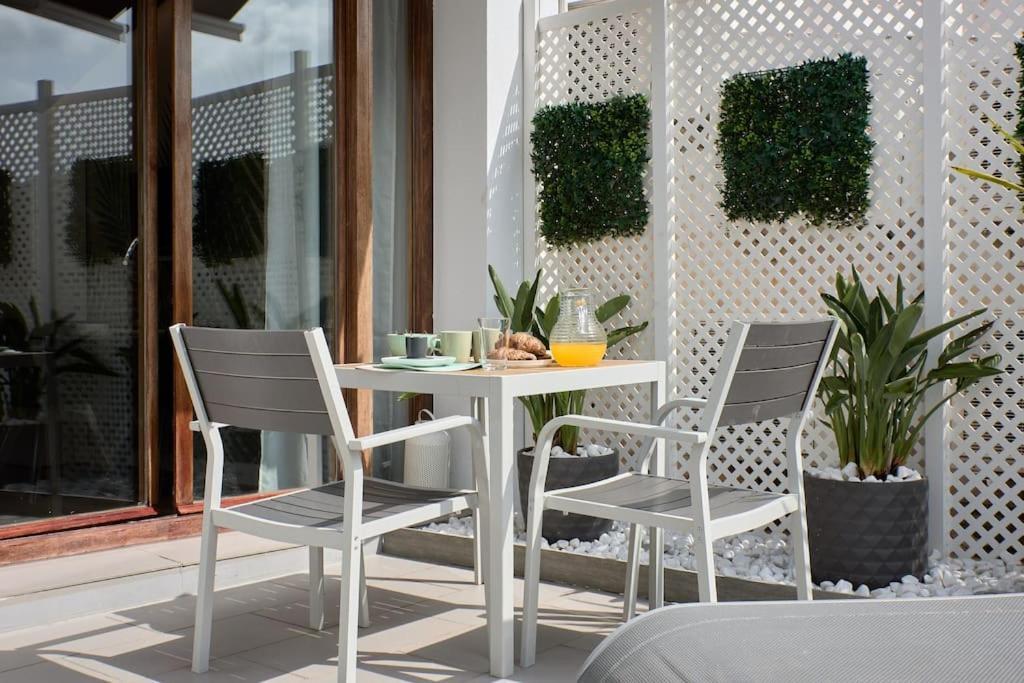 Sunny Cozy Penthouse With A Terrace At Plaza Del Carmen Lägenhet Valencia Exteriör bild